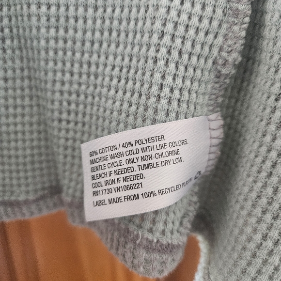 Liz Lange Maternity Women's Henley Top - Picture 5 of 6